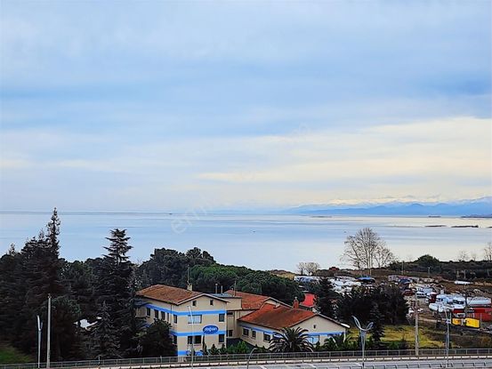 E&d Emlaktan Trabzon Yalıncak'ta Satılık 3+1 Manzaralı Daire