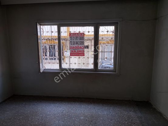 Çağdaş Emlak Yakup Göymenden İstiklalde Kiralık Sobalı Daire