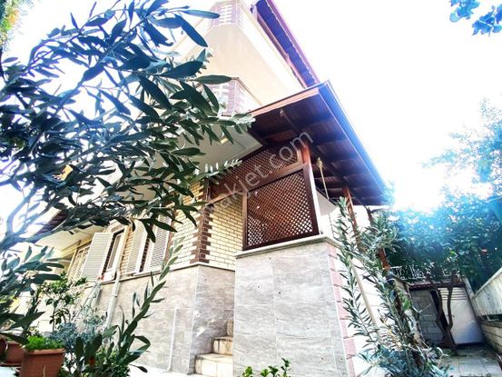 🏡✔aktiften Ögretmenler Mahallesinde 4+1 Huzurlu Dolu Deniz Mesafine Yakın Satılık Daire