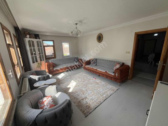 Merkez'de Satılık 3+1 Doğalgazlı Asansörlü Daire