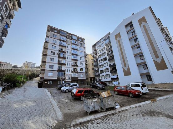 Orta Mahallede Satılık 2+1 Kilerli Doğalgaz Kapıda Daire