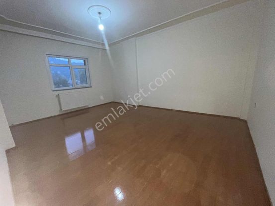 Merkezde Kiralık Doğalgazlı Asansörlü 3+1 Daire