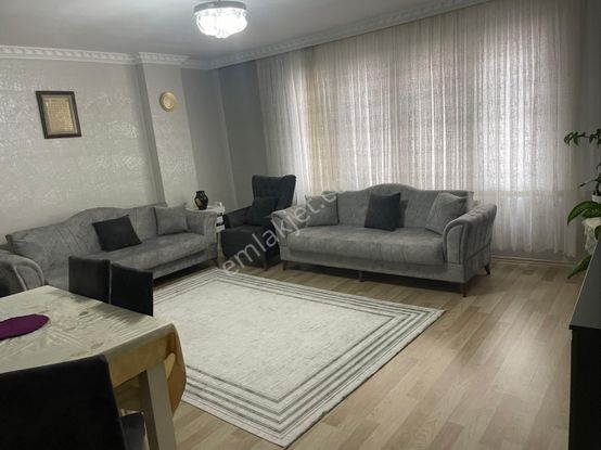 Bağcılar Yenimahalle'de Metroya Yakın Bakımlı 3+1 Satılık Daire