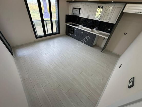 Dora Dan Satılık Altınkumda Orta Kat Ön Cephe Sıfır 1+1 Daire