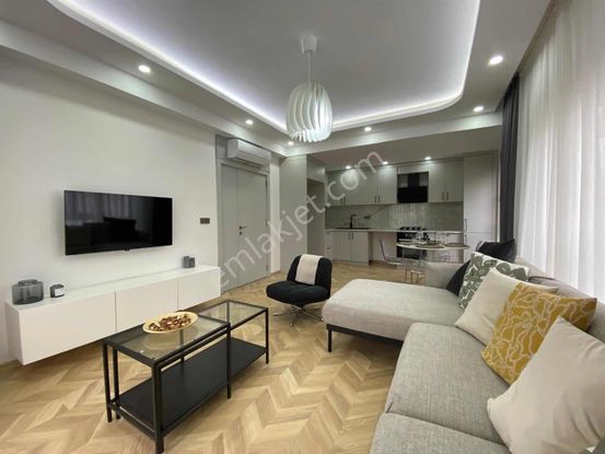 Dokuma Da Tramvaya 300m Arakat Lüks 2+1 Satılık