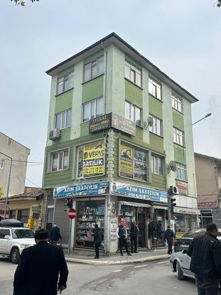 Vepaş'tan Tarihi Çınar Ağacı Karşısı Satılık 1+1 Büro & Ofis