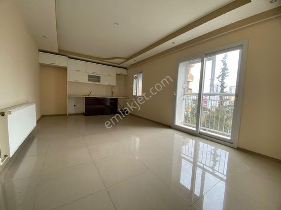 Adana Çukurova Kenan Evren Ve Şehitler Bulvarına Yakın Konumda Satılık 3+1 Daire