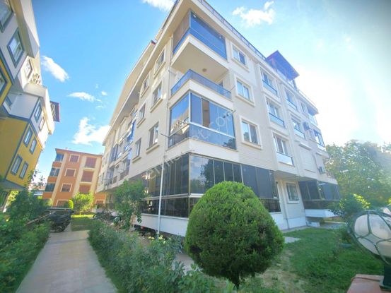 Akçay'da Aygül Farkı İle 7 Yaşında Doğalgaz Kombili Geniş Balkonlu Asansörlü Fırsat 2+1satılık Daire