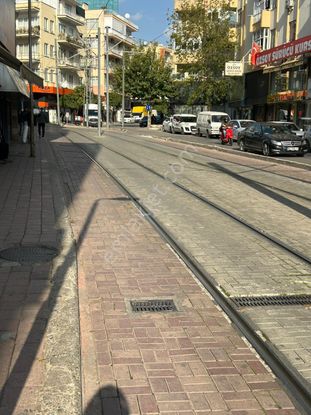 Kapalı Yola 50 Metre Dersaneler Bölgesinde 300 M2 Yüksek Tavan (asma Kata Uygun) Satılık Dükkan