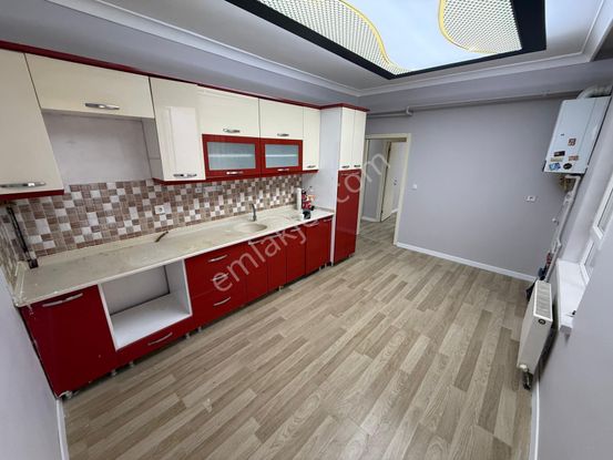 Atapark Mahallesi'nde Kapalı Otopark'lı 4+1 Asansörlü Daire!