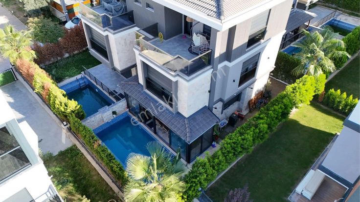 Davutlar Da Özel Havuzlu Geniş Teraslı Fırsat Villa