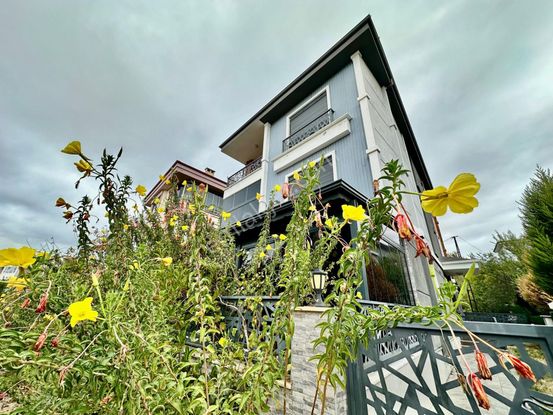 ✨ay Emlaktan✨akçay'da Kazdağları Eteklerinde Yeşillikler İçerisinde Satılık 4+1 Lüks Müstakil Villa