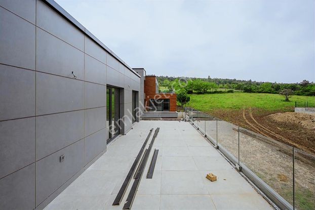 Cb Black'tan Gümüştepe'de Ultra Luks 5+1 Satılık Villa