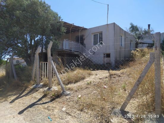 Pirenlik Mevkii İçinde Betonarme Evi Olan 361 M2 Satılık Arsa