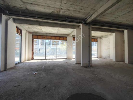 Cb Black'ten Görükle Dumlupınar Cadde Üzerinde Dükkan