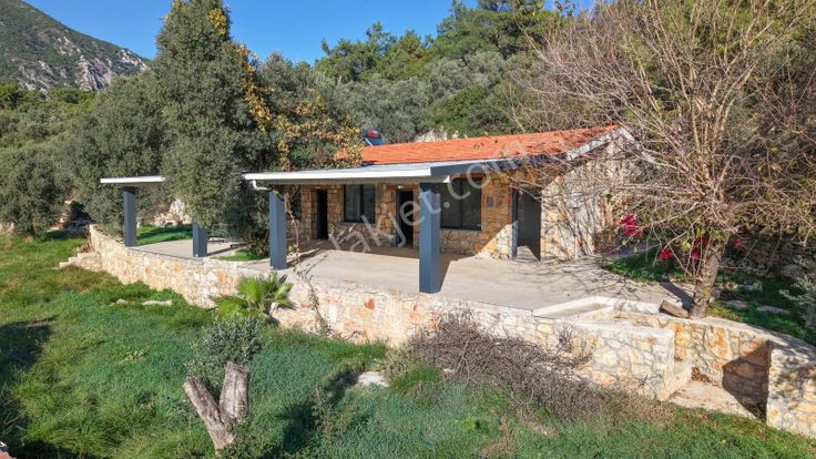 Marvera'dan Kiralık Gökova'da Deniz Ve Doğa Manzaralı Taş Ev