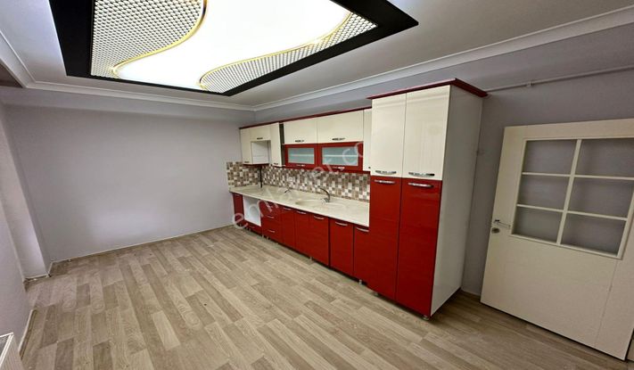 Atapark 540. Cadde Yakını 4+1 Ebeveyn Banyolu Asansörlü