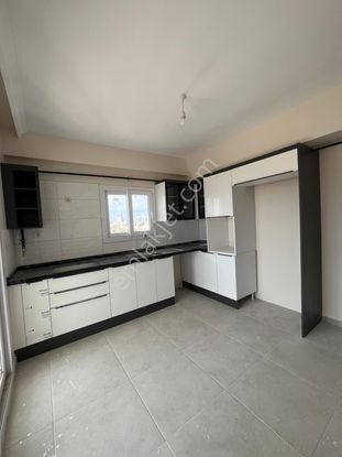 Osmangazide İskanlı Geniş Doğalgazlı Emsalsiz 2+1 Kapalı Mutfak