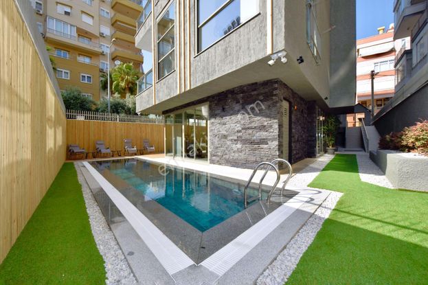 Alanya Cleopatra Mevkiinde Satılık Lüks Daire!