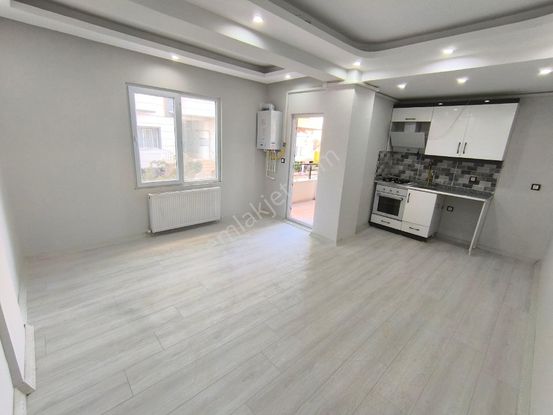 Maride Emlak`tan Eski Avm Arkası Kiralık 1+1 Sıfır Daire