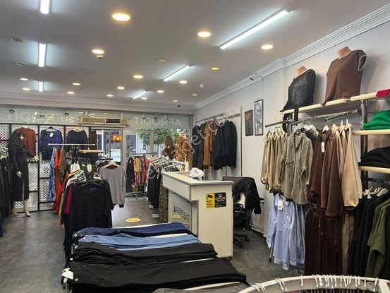 Hazır Kazanç Fırsatı ! Milas Ulusal Egemenlik Caddesi’nde Kadın Giyim Mağazası Devren Kiralık