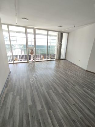 Yeni Valilik Civarı Bulvar Üzerinde 125m2 Kullanım Alanlı Ekstralı İşyeri
