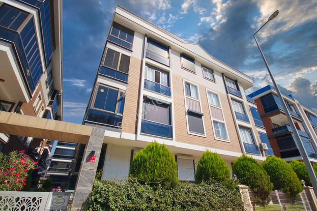 🛑🛑aktif'ten Akçay'da Satılık Şık Tasarımlı Harika Konumlu 6 Yaşında 2+1 Daire