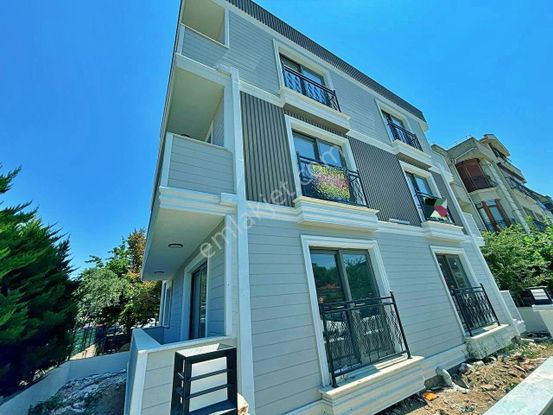 Uytundan Burhaniye Öğretmenlerde Denize 200 Metre 3+1 Daire