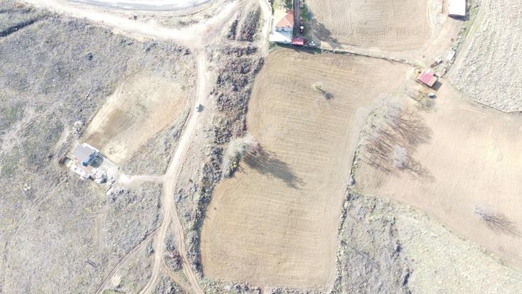 Boğaz Manzaralı Elektiriği Yolu Olan Kupon Arazi