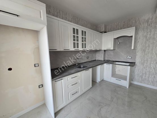 Kahramanlar Caddesi'ne Yakın Site İçi Sıfır Daireler