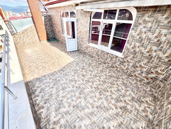 Yükselden Akçay Kordon'da Satılık Öncephe Deniz Manzaralı Geniş Teraslı Fırsat 2+1dublex