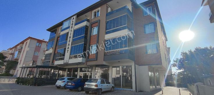 Sahibinden Şinasi Mahallesi'nde 3+1