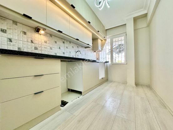 ꧁akçay Ay Emlaktan꧂ikizçay'da Ayrı Mutfak Müstakil Tadında Ön Cephe Satılık 1+1 Daire