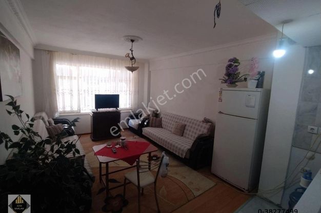 Üçyol Metroya Yakın Yüksek Giriş Satılık Daire