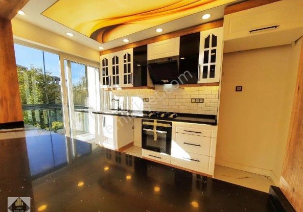 Selma Yiğitalp Lisesi Yanı 3+1 Bakımlı Ferah Satılık Daire