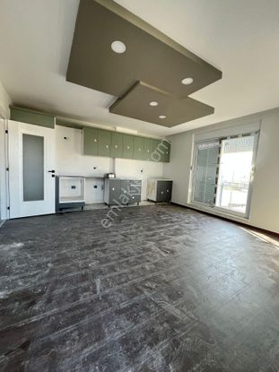 Varsak Esentepe Mah 1+1 Asansösrlü Katta Geniş Daire