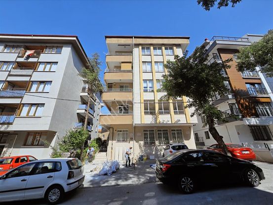 Esat'ın En Güzel Yerinde Fırsat Kiralık 4+1 Ve 3 Balkon 3 Cephe