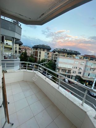 Remax Elmadan Alanyanın Merkezinde Eşyalı Daire