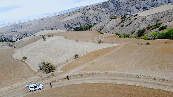 Çınar Da Köy Merkezine Yakın Yol Kenarı Manzaralı 26.000 Metre