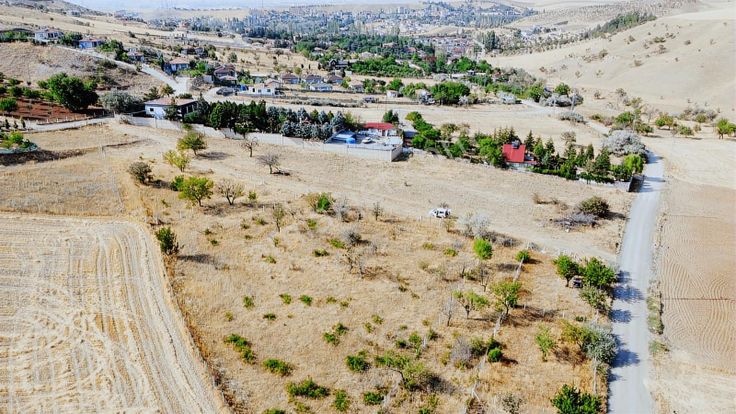 **güzelhisar Da Yol Kenarı Tel Örgülü 850 Metre Tapulu Bahçe-*-