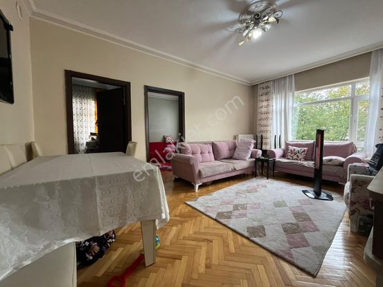 Ufuk Özdemir'den Foça Sk Metro Yakını Acil Satılık 3+1 Ara Kat Ön Cephe Daire