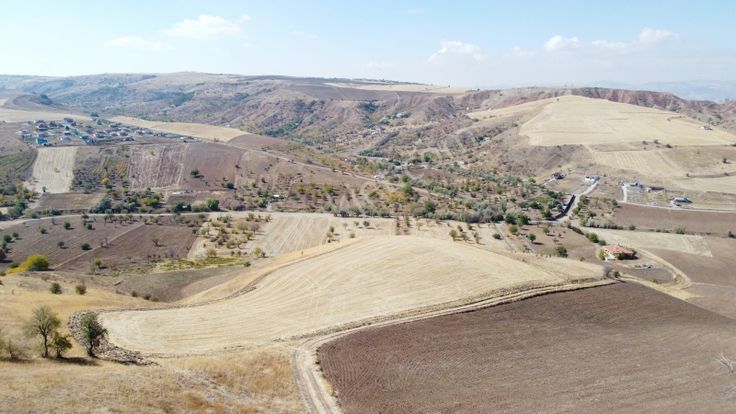 **güzelhisar Da Yol Kenarı 850 Metre Tapulu Bahçe-*-