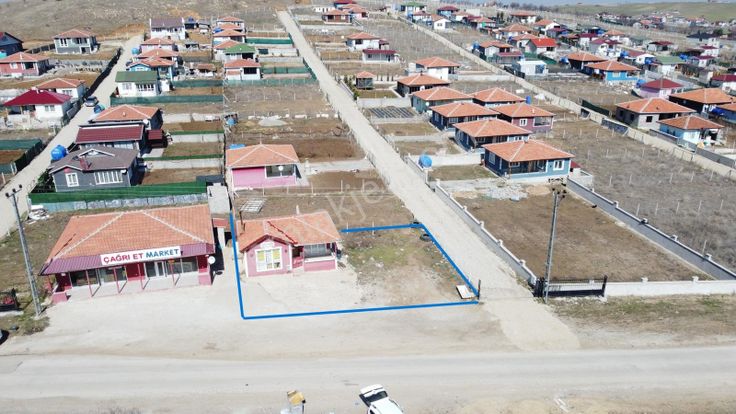 Tatlar Sakızagacı Mevkiinde Asfalt Üstü Elektrik Su Aktif Bahçe-