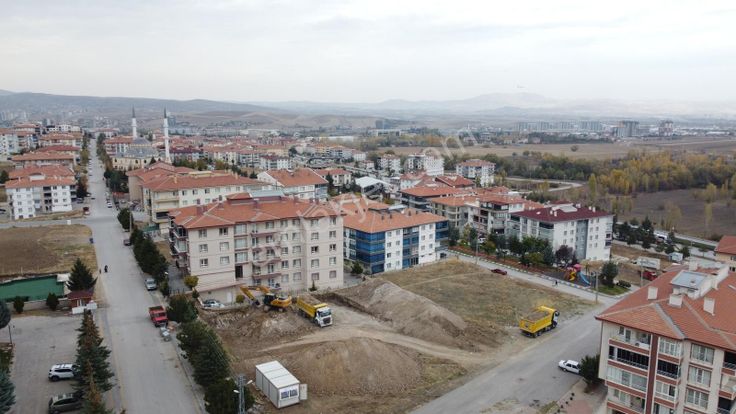 *altınova Da Yüksek Kat İmarlı Bi Daire Getirili Şehrin İçinde**