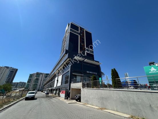 Astor Plaza'da Yapılı Her İş Koluna Uygun Satılık İş Yeri