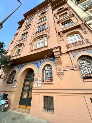 Muhteşem Haliç Manzaralı, Tarihi Müselles Apt. Kiralık Ofis