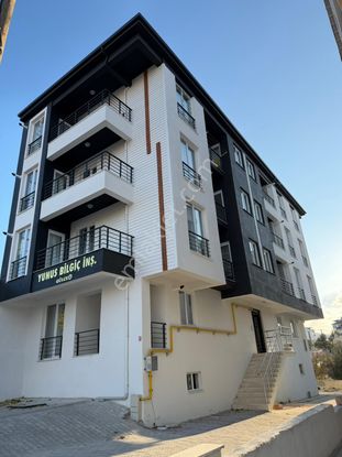 İnal Emlaktan Emekte Sıfır Eşyalı Kiralık 1+1 55 M2 Sıfır Daire
