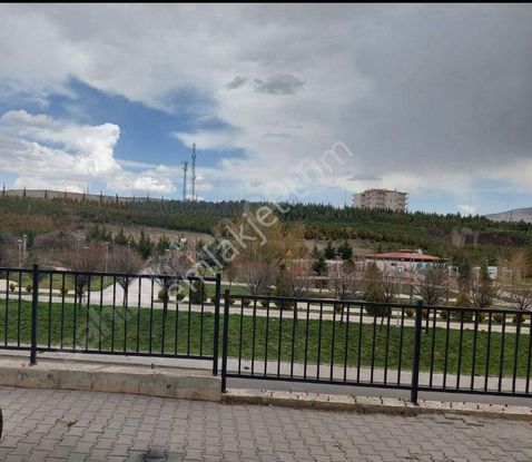 Niğde Merkez Efendibey Toki De Satılık Dükkan