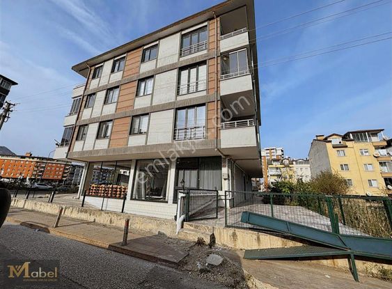 Mabel Gayrimenkul-şirinevlerde Süper Konumda 3+1 Kiralık Daire