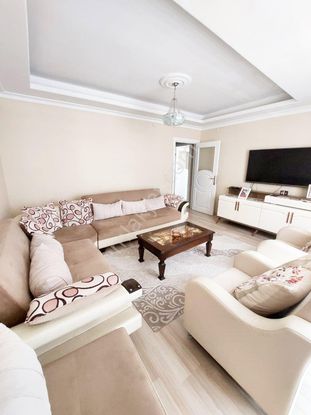 Turgut Özal Mah.acil Satılık Metrobüse Yürüme Mesafesin De 3+1 Ara Kat Daire